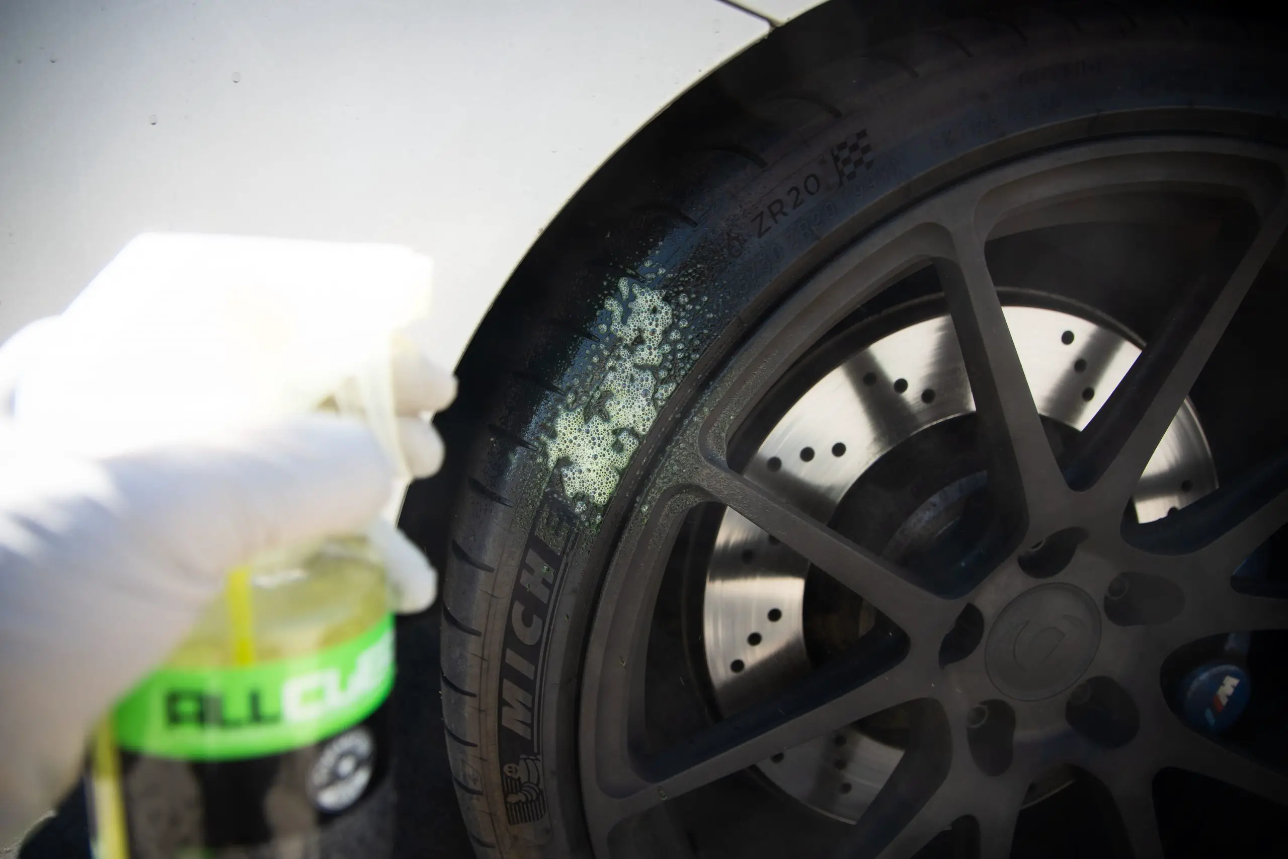 best way to clean tire rims